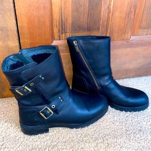 Black Leather Ugg winter boots